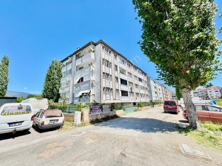 Gümüşden Ayrı Mutfaklı Ön Cephe İçi Full Yapılı Lüks 3+1 Daire