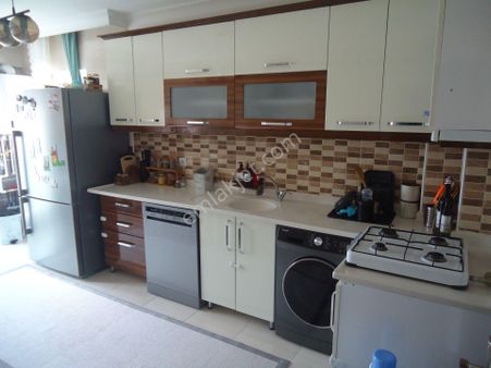 Krc'den Merkezi Konumda Asansörlü Satılık 3+1 Daire