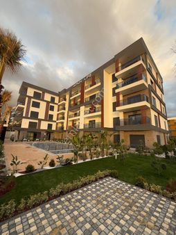 Kuşadası Ata Mahallesinde Konforlu Geniş Yeni Daireler