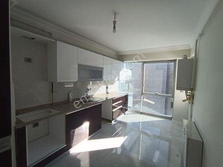 -bayraklı Körfez Mahallesinde 3+1 Avantajlı Satılık Daire