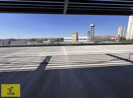 Trınk Yatırım'dan Merkezde Oto Galeri Dükkanı