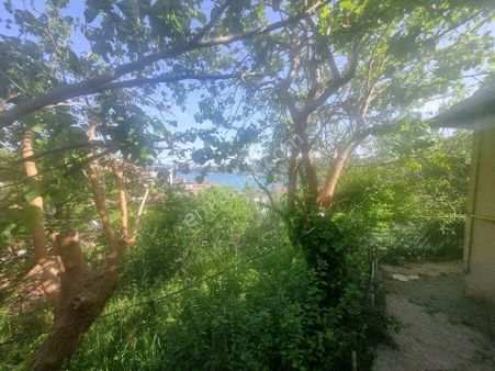 Sariyer Buyukdere Mahallesinde Satilik 3+1 Manzarali Gecekondu