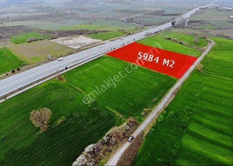 Karacabey İkizcede Bursa-izmir Yoluna Cephe Satılık Tarla