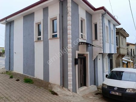 Yatırım Gayrimenkul Den Edincik Mah De İçi Dısı Tadilatı Yapılmıs Bahceli Mustakil Ev