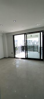 Kusadası Ön Cephe Genis Balkonlu Lüks 1+1 Sıfır Kiralık Daire