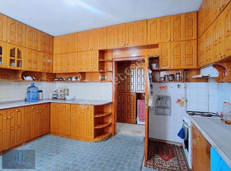 Sakarya Mahallesi'nde 3+1 175 M2 Geniş Ve Kullanışlı Daire