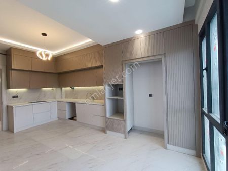 Yenişafak Ultra Lüks Ara Kat3+1 Geniş İre