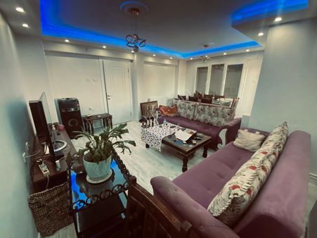 Bornova Özkanlar Ankara Cadde Üzeri 3+1 Ful Yapılı Asansörlü Arakat