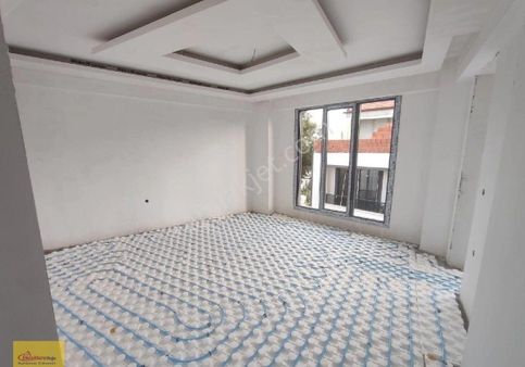 Edremitin Doğasıyla Ünlü Köyü Zeytinli Köyünde Satilik Sifir Geniş Kullanışlı Daire