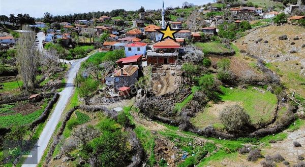 Kısacık Köyünde Satılık Müstakil Ev