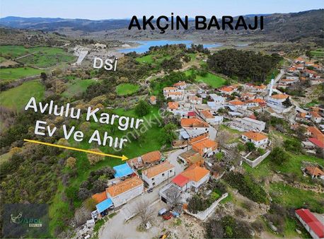 Akçin Köyünde Tadilat İle Oturulabilecek Ev Ve Arsası