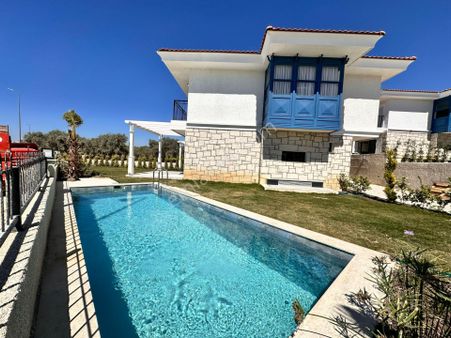 Akdeniz Mimarili, Özel Havuzlu, Hamam Ve Saunalı 4+1 Villa