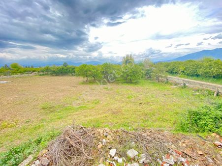 Şehir Merkezine 8 Km Takasa Açık 4 Yol Ağzı %40 Konut İmarlı Satılık Arsa