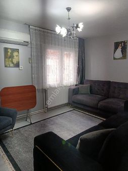 Üçyolda Satılık 2+1 Doğalgazlı Arakat İzmirpark Yakını