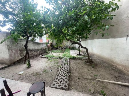 Üçyol 4+1 Bahçe Katı Geniş Doğalgazlı Satılık Daire