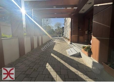 Caddebostan Sahilde 2+1 Kapanmaz Park Manzaralı Satılık Daire.