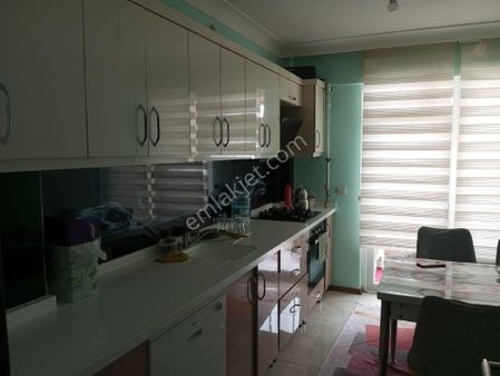 Sağlık Mh.de 2+1, 2. Kat 6 Yıllık Daire