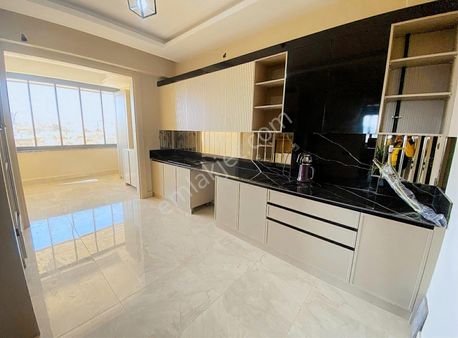 Tanev'den Yamaçtepe'de 2,5+1 Kat Bahçeli Fırsat Satılık Daire..