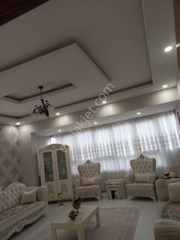 Sanliurfa Yenişehir Caddesinde Satlık Ofis İş Yeri 1.kat