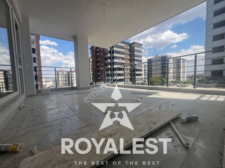 Royalestten Karacaahmet 2 ‘de Merkezi Konumda Ultra Lüx 3+1 Daire