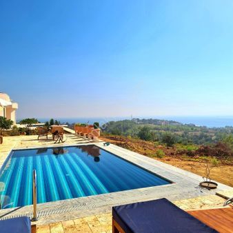 Alanya İncekum Satılık Lüks Villa