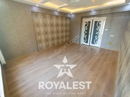 Royalest'ten Karataş'ta Ara Kat Hasarsız İskanlı 2,5+1 Daire