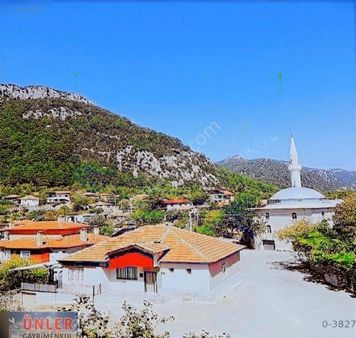 Akseki Dikmende Köşebaşında İki Yol Cepheli Elektrik Su Telefon