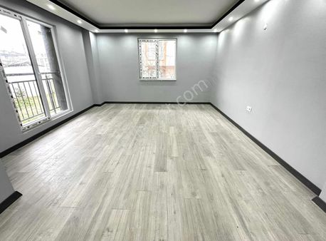 Genç Osman Cd Dibinde 100 M2 Asansör K.oto 2+1 Yüksek Giriş