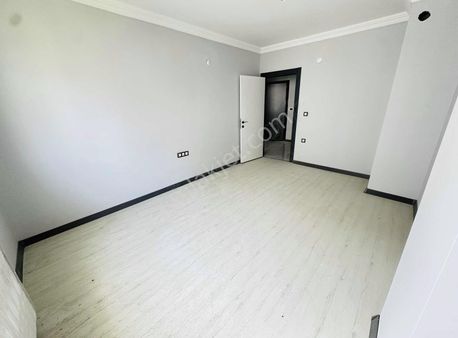 Nenehatun Battal Gazi Cd Yakını 4+1 200 M2 Çatı Dublexi