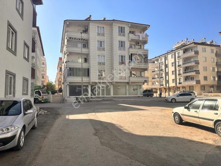 Hadi Gayrimenkul Ve Haritadan Ballıoğlu Cami Yanında Satılık Geniş 500 M² Bodrumlu İşyeri