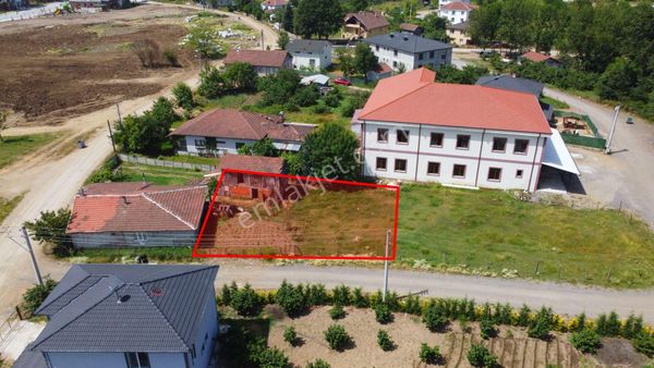 Cumayeri Çevrik Mh.de 3 Kat İzinli 407 M2 Satılık Arsa