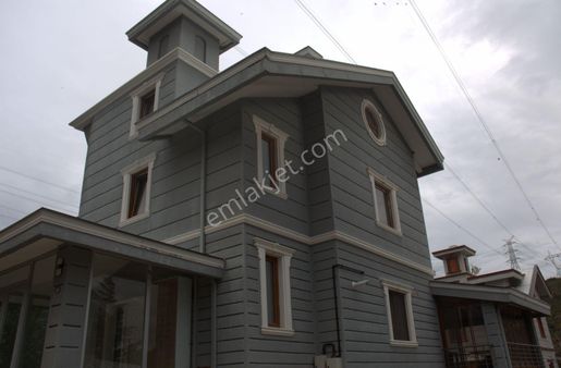Bursa Mudanya Çağrışan'da Kısmi Eşyalı Aidatsız Kiralık Villa