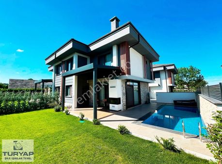 Turyap Şile Girişi Güvenlikli Sitede Müstakil Havuzlu 3+1 Villa.