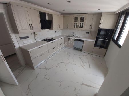 Karşıyaka Nergizde 180m2 Net _ Sıfır 3+1 _ Teraslı Lüks Dubleks