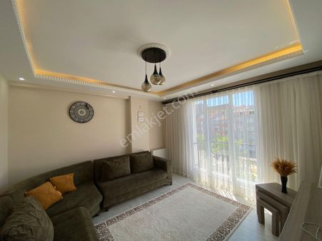 Sultangazi'nin Merkezinde 4+2 Manzaralı Ferah Dublex Daire!!!