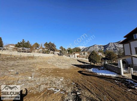 Pozantı Selçuk Emlak'tan Alpu'da Site Yanı Satılık Köşebaşı Arsa