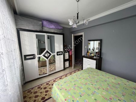 Coldwell Banker'den Tekerekte Kent Yüzbaşı Apt. Satılık 3+1