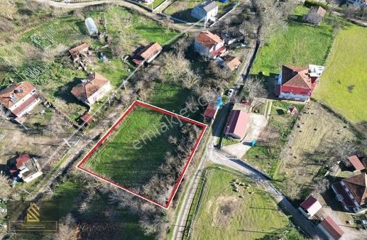 Evim Gayrimenkul'den Abalı'da 1.000 M2 Arsa