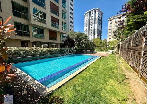 Yelken'den Göztepe'de 160m2 3+1 Balkonlu Yüzme Havuzlu Yeni Bina