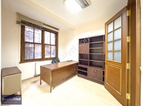 R-one Beyoğlu İstiklal Caddesine 7.bina 2+1 Satılık İşyeri Ofis