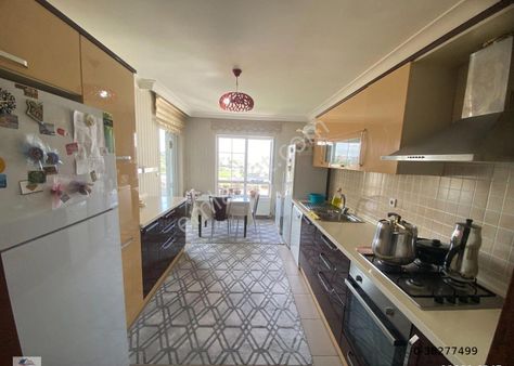 Bulvar Üzerinde 4.arakat Satılık 3+1 Full Yapılı Tertemiz 168 M2 Daire