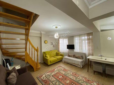 Venezia'nın Dibinde Geniş, Ferah Ve Kullanışlı Dubleks Daire