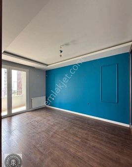 Huzur Evleri Mahallesinde Full Donatılı 2+1 Açık Mutfak Direkt Hasarsız Satılık Daire