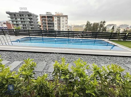 Çiğli Balatçık Mah. Black Suits'te 2+1 Teraslı Daire