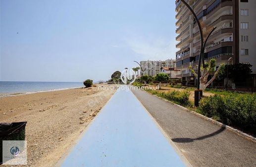 **nova** Denize Sıfır 7/24 Güvenlik Site İçi 6+1 Tripleks Villa