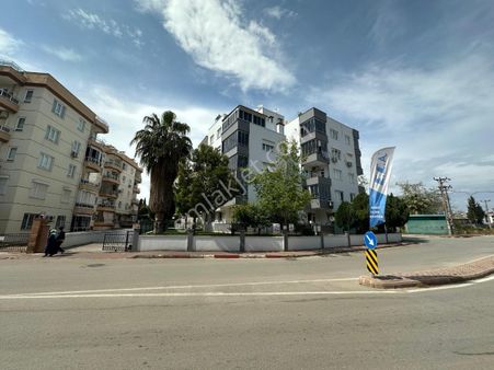 Turyapdan Kızıltoprak Mahallesinde Satılık Daire