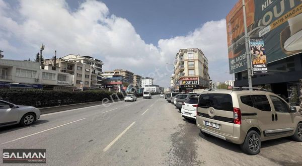 Salman'dan Çiğli Anadolu Cadde Üzeri Satılık Fırsat Dükkan