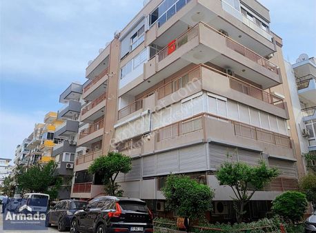 Karşıyaka Yalı Mah Sanat Merkezi Sokağında Satılık 3+1 Daire