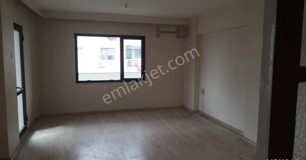 Bostanlıda Kiralık Asansörlü 3+1 Daire