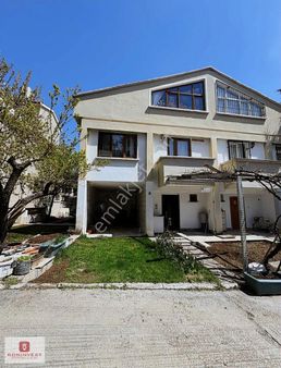 Turaykent Villalarında Satılık 6+2 Villa